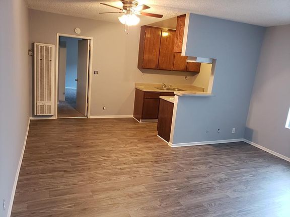 2nd image of 1029 Magnolia Ave APT 20