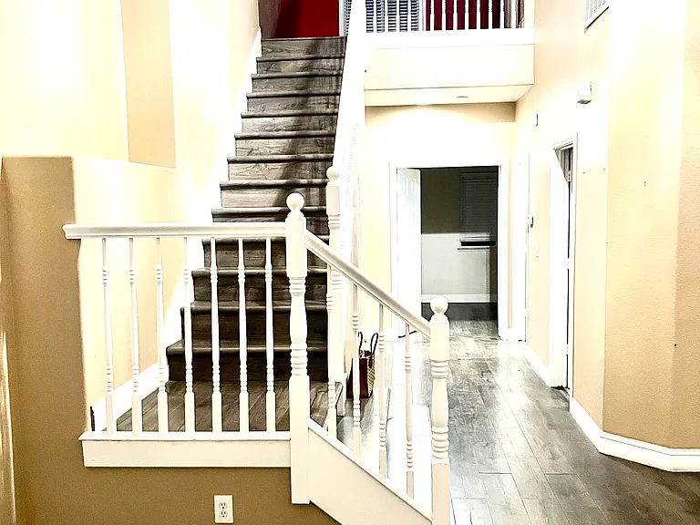 2611 Blossom Cir — Photo 10