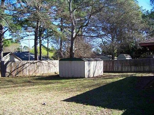 2nd image of 213 Texas Dr