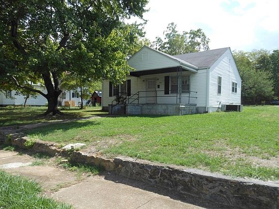 2nd image of 3204 12th Ave