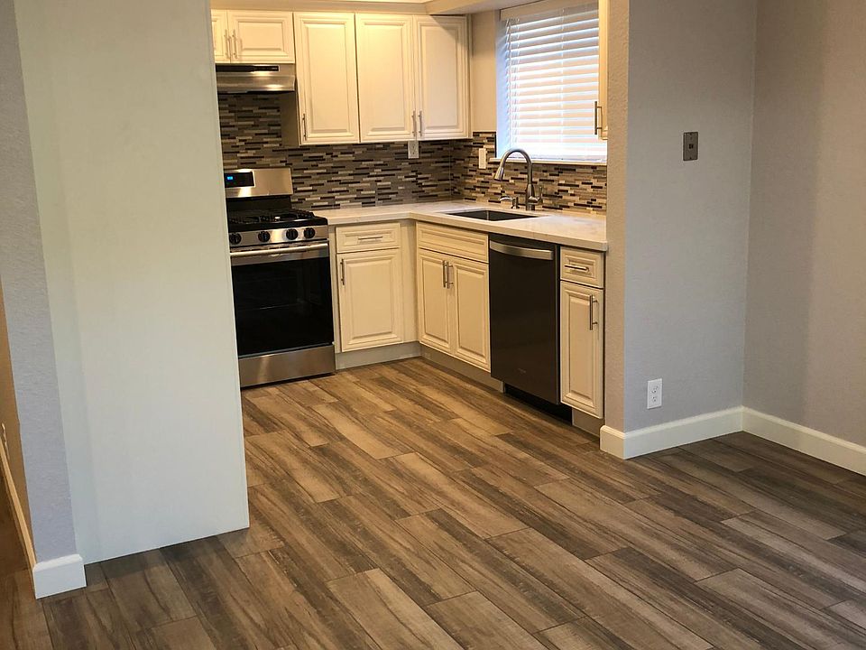 Brand new appliances, tile, everything, designer choices