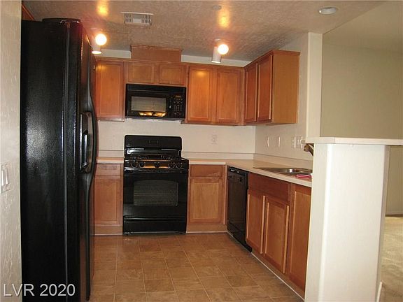 4th image of 6868 Sky Pointe Dr Unit 1058