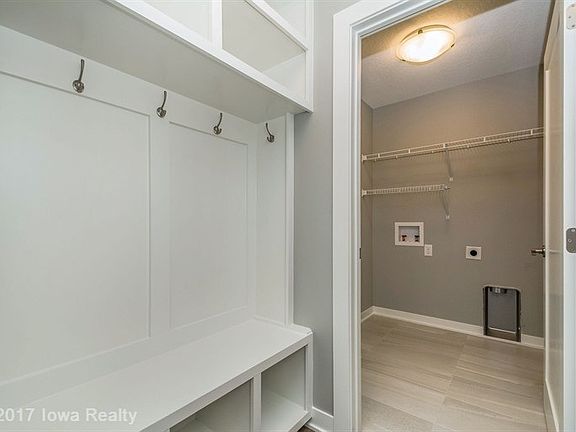 2nd image of 1511 Bennett's Way NW