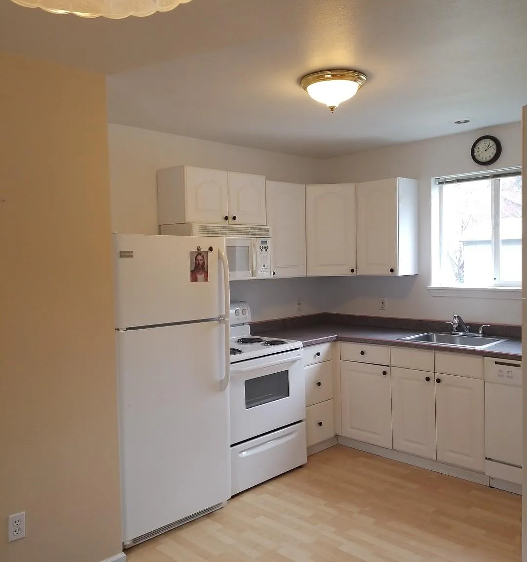 257 S Juniper St — Photo 4