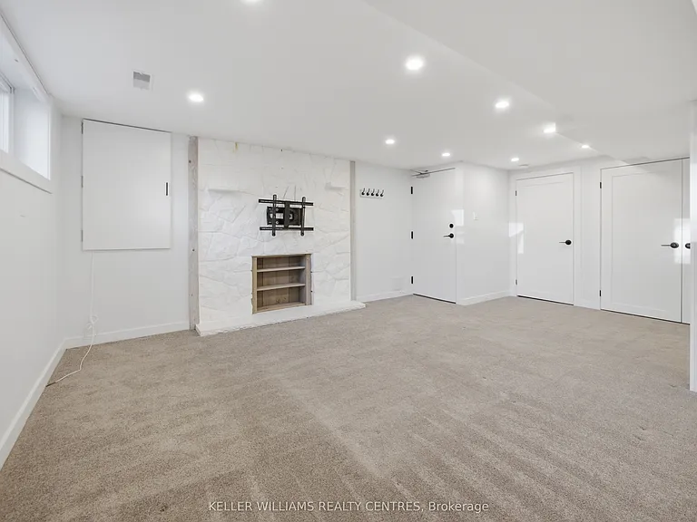 25 Townsend Ave #B — Photo 8