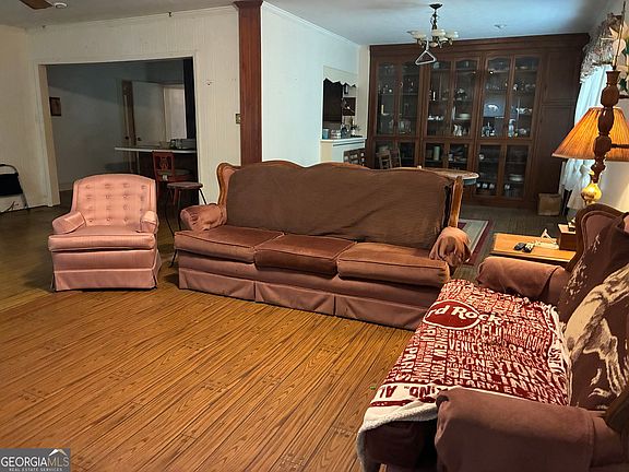 5th image of 602 North St