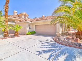 2528 Golden Sands Dr, Las Vegas, NV 89128