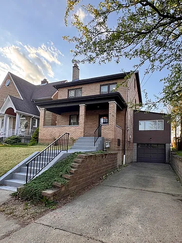 1242 Justine St Photo 1