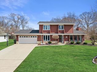 3260 South Regal DRIVE, New Berlin, WI 53151