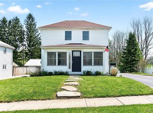 26 Buell St, Akron, NY 14001