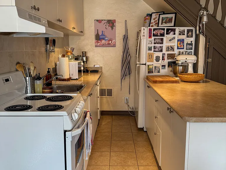 325 Queen St E #2D — Photo 7