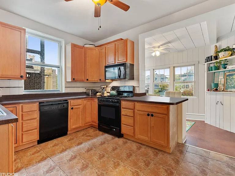 1119 W North Shore Ave #2 — Photo 1