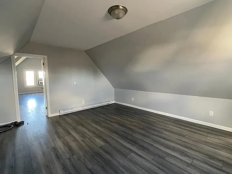 39 1st St #2 — Photo 3