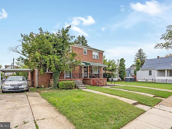 2nd image of 3707 Howard Park Ave