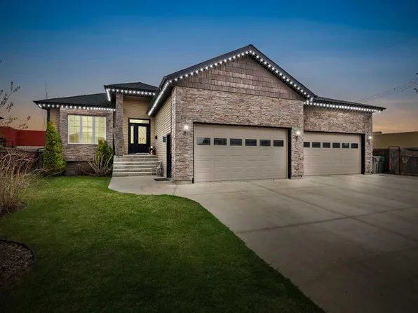 7202 S 43rd St, Lloydminster, AB T9V 2H7