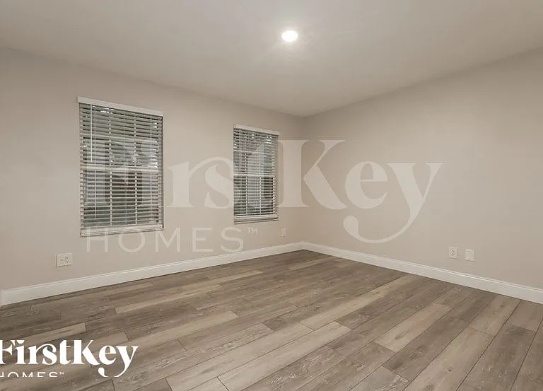 8109 Orange Spring Dr — Photo 10