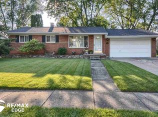 2092 Cambrian Dr, Flint, MI 48532