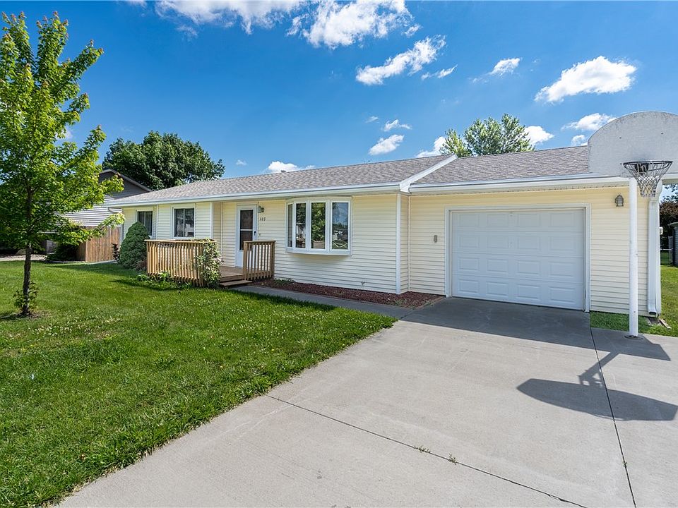 1st image of 409 Hillcrest Dr