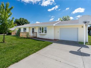 409 Hillcrest Dr, Polk City, IA 50226