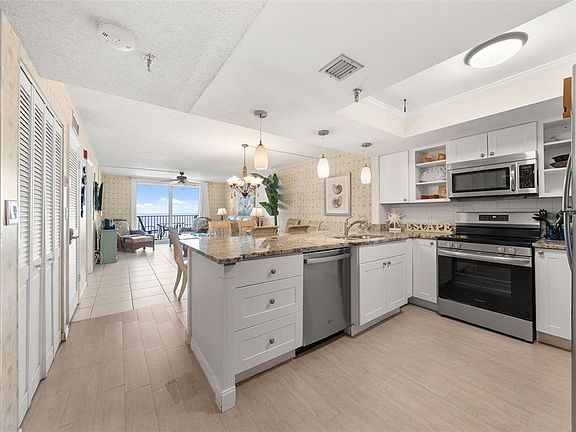 4th image of 20002 Gulf Blvd Ph 2