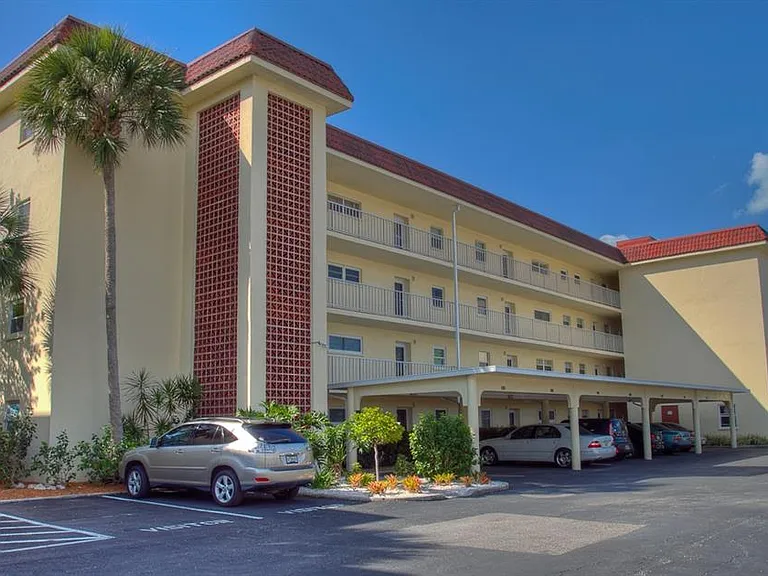 1250 N Portofino Dr #107MAR — Photo 3