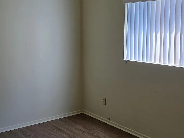 4043 Don Tomaso Dr #3 — Photo 23