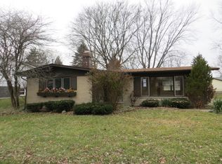 348 N Longwood Dr, Glenwood, IL 60425