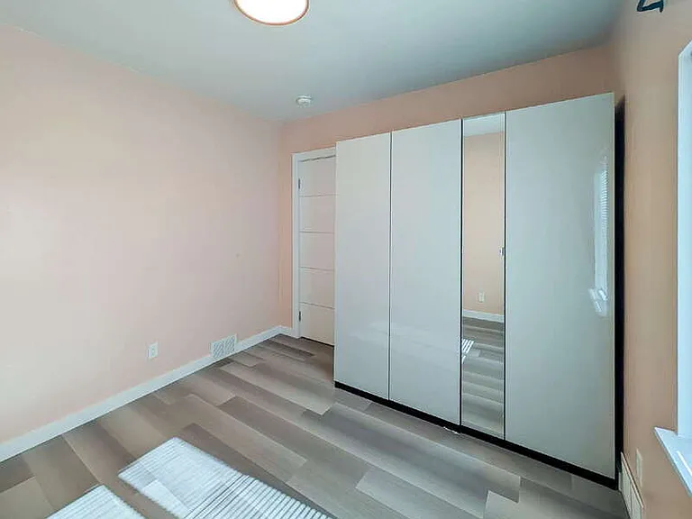 2218 Hoyt Ave #B — Photo 8