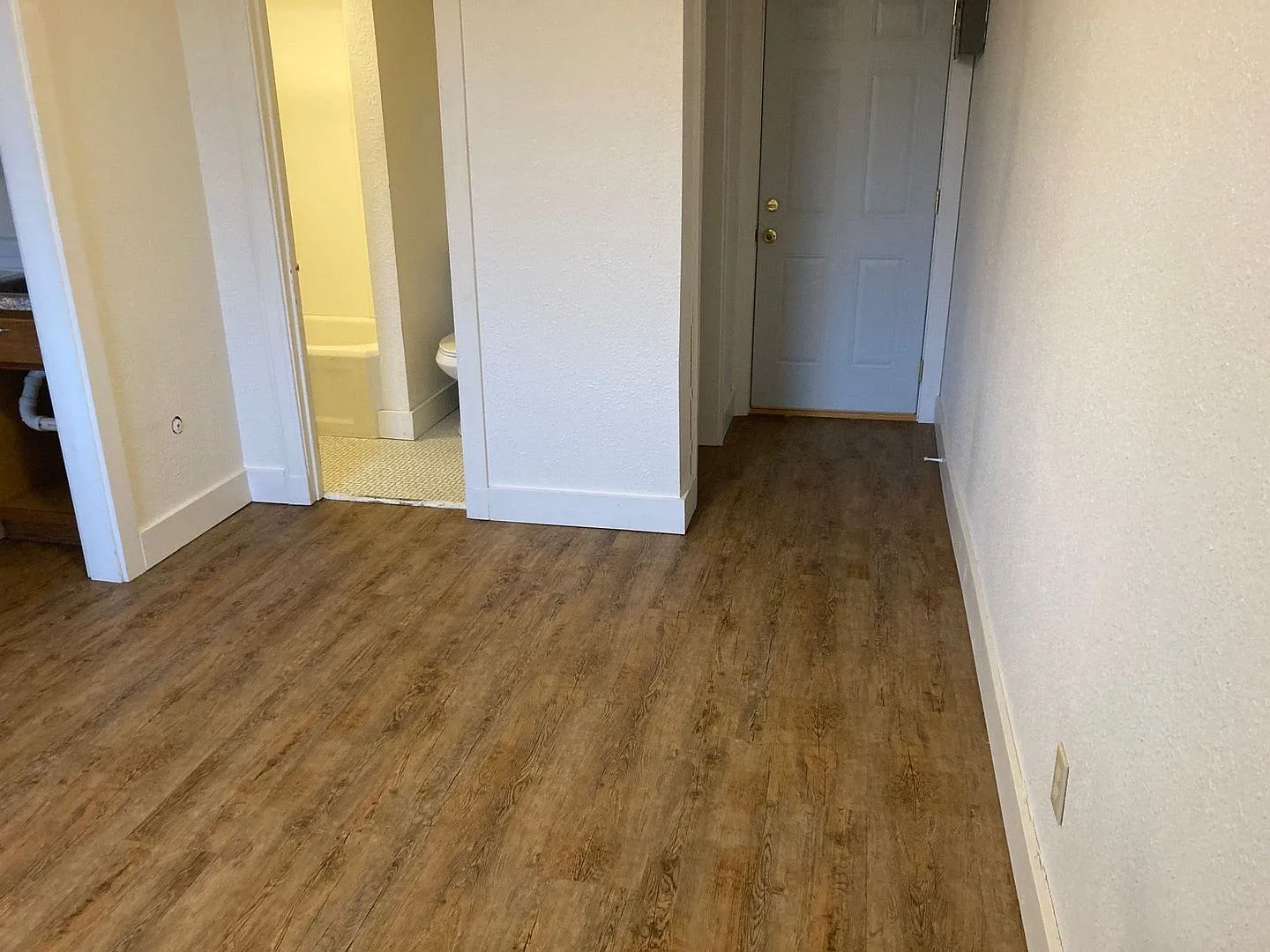 310 W Wisconsin Ave — Photo 4