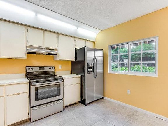 2nd image of 4040 Crystal Lake Dr