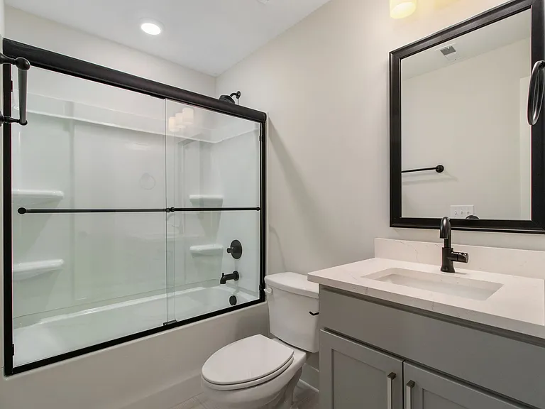 Upstairs Hallway Bathroom