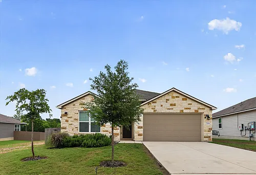 7154 Walkers Loop Photo 1
