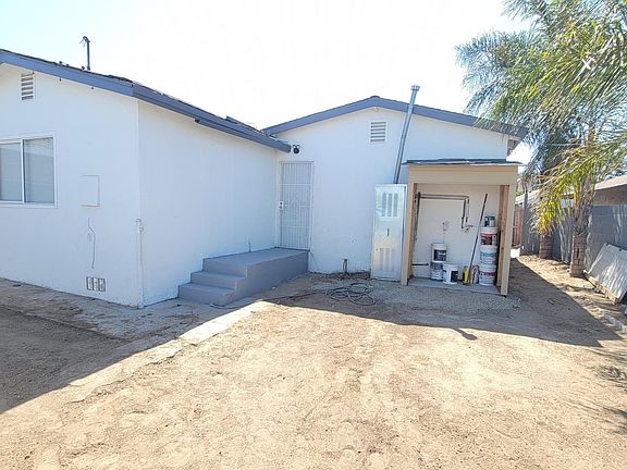 2nd image of 1449 N Marine Ave