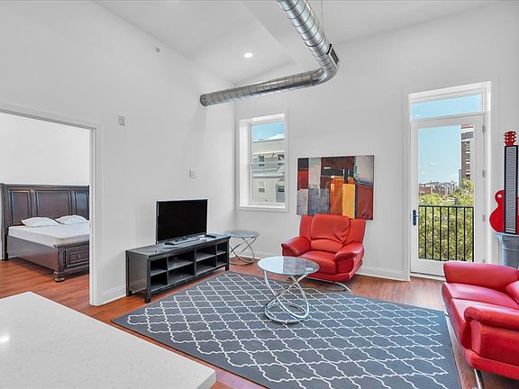 3rd image of 1406 Fairmount Ave #17
