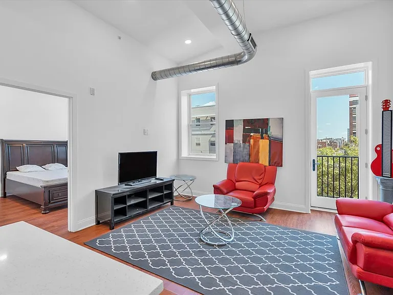 1406 Fairmount Ave #17 — Photo 3