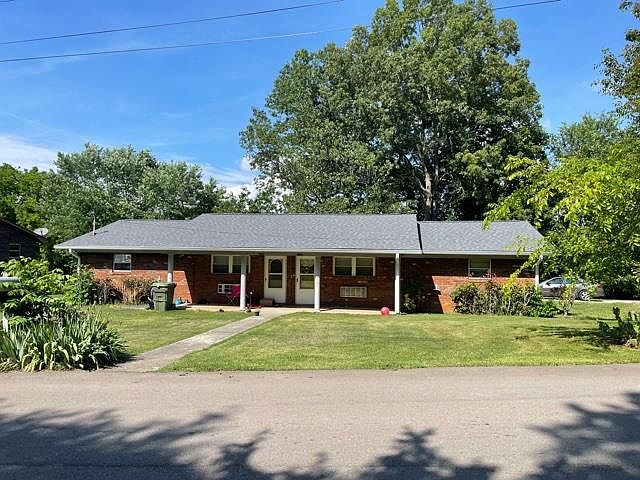 2nd image of 2208 Clancy Ave