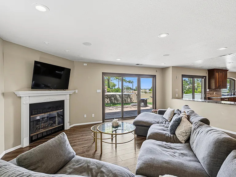 7009 Pala Mesa Ct NE — Photo 14