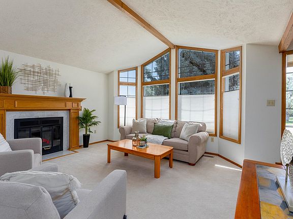 3rd image of 2209 E 50th Ave