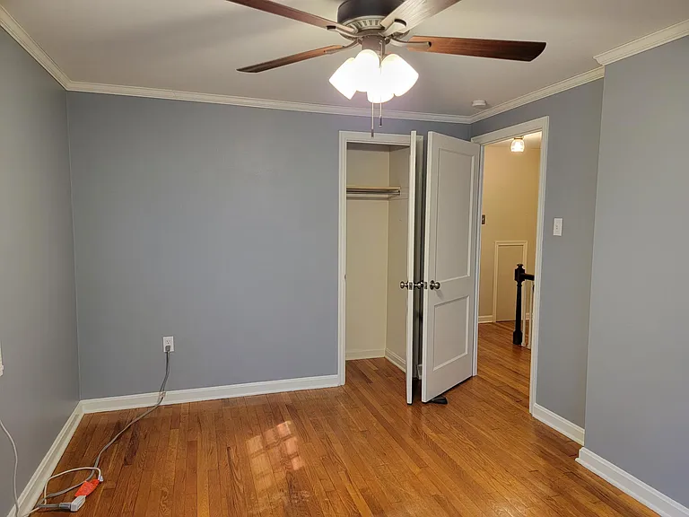 907 Green Ter — Photo 17