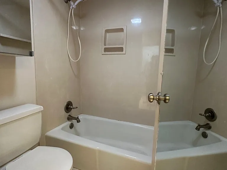 510 E Avenue J #C — Photo 17