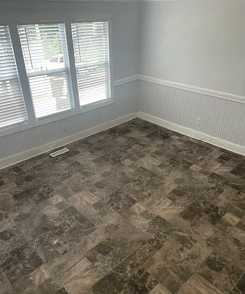 222 E Bell St — Photo 10