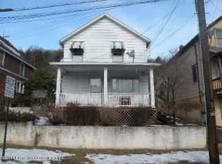 56 Arch St, Glen Lyon, PA 18617