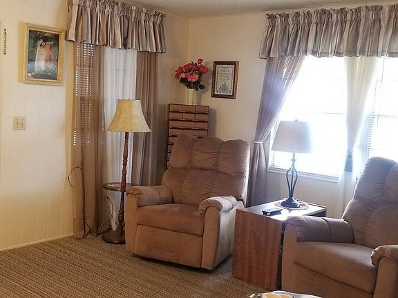 3rd image of 84 Orange Manor Dr