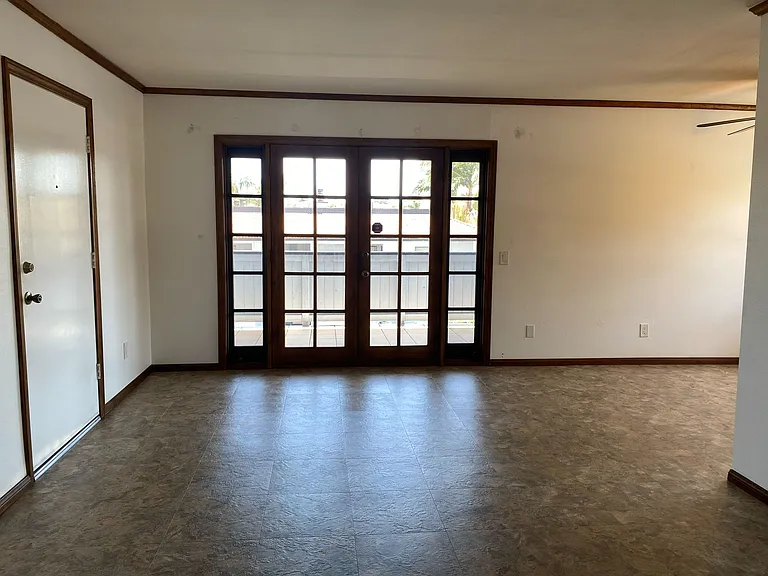 111 S Poplar Ave #45 — Photo 2