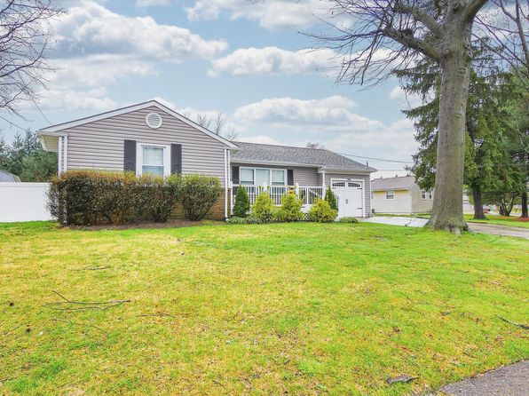 2 Clement Dr
