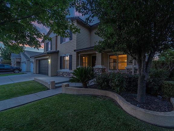 5th image of 2517 Guadalajara Dr