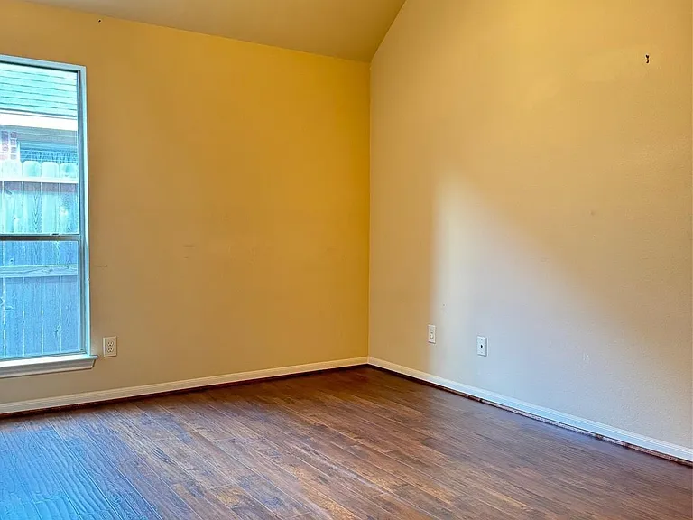 27926 Barberry Banks Ln — Photo 18