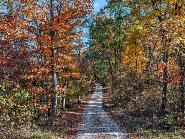 20 Lower Caney Creek Rd, Morehead, KY 40351