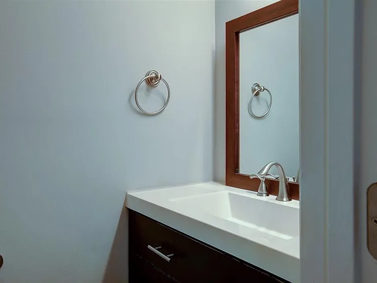 4940 Tanners Spring Dr — Photo 12