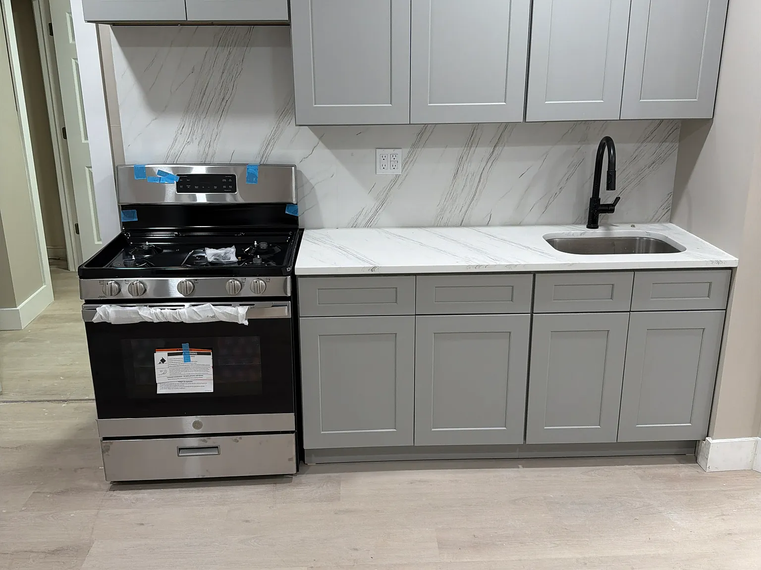 3 bed, $2,100 — Photo 4